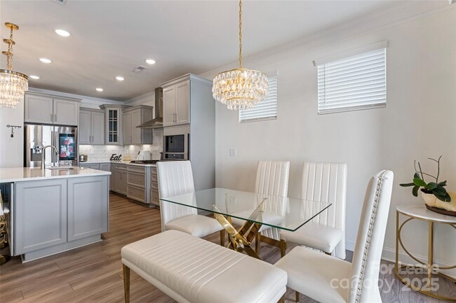 Building Photo - 116 Farrier Ln