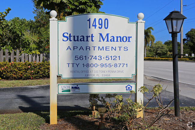 Building Photo - Stuart Manor Apartments