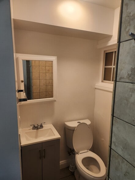 Building Photo - 11860 Truro Ave