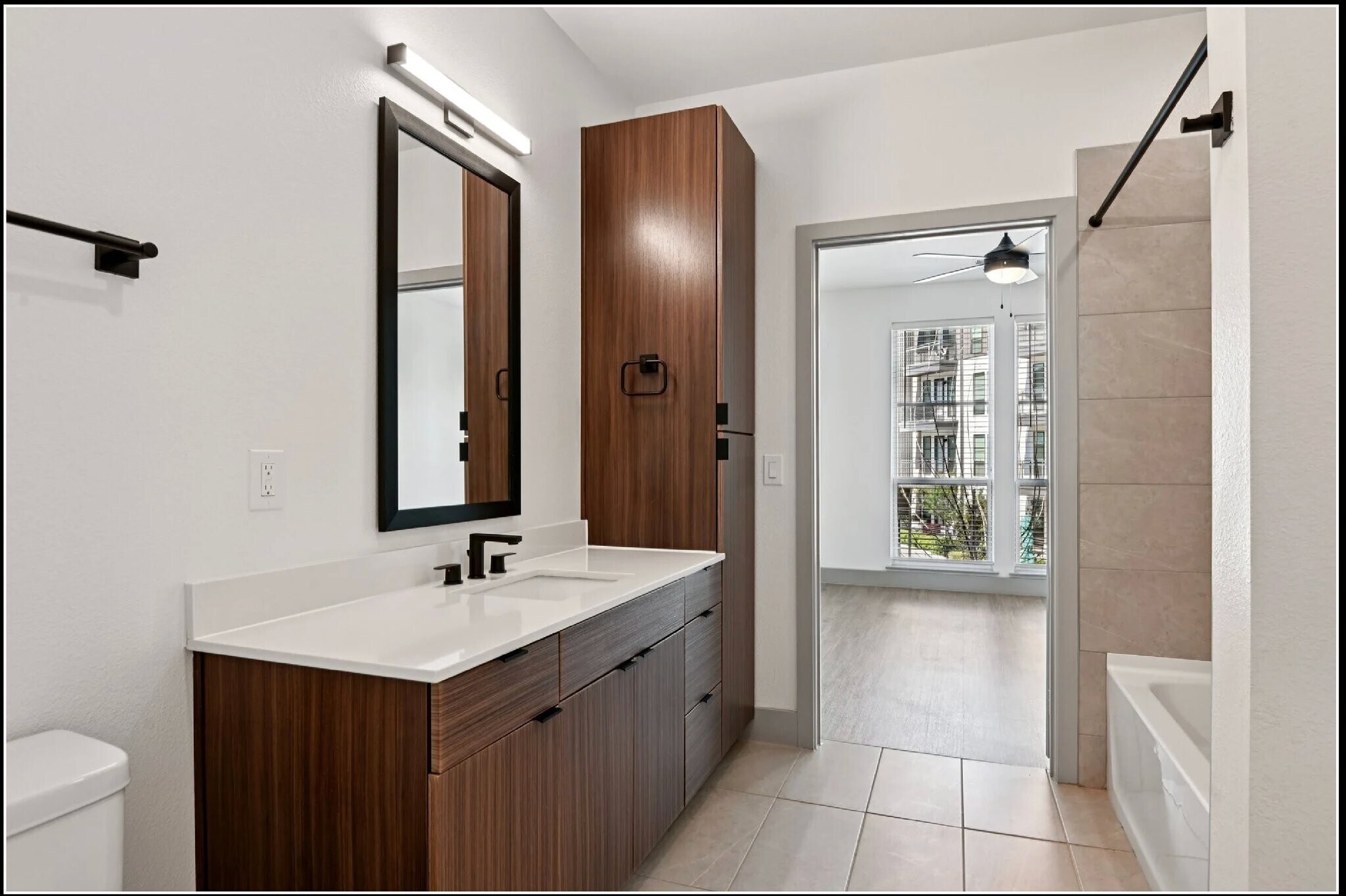 Building Photo - 2901 Lady Bettye Dr