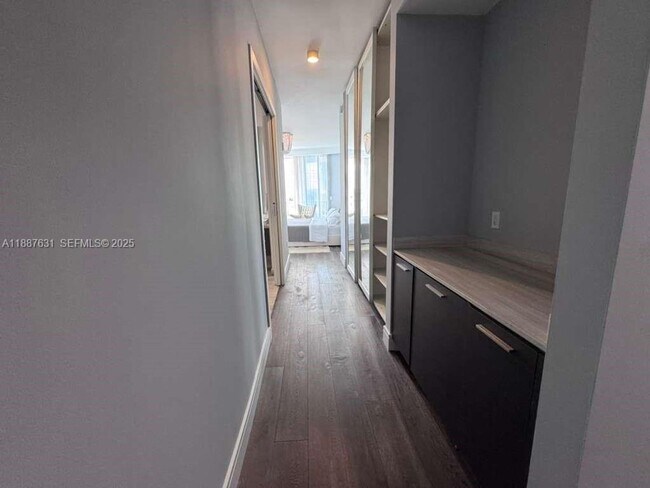 Building Photo - 3250 NE 188th St