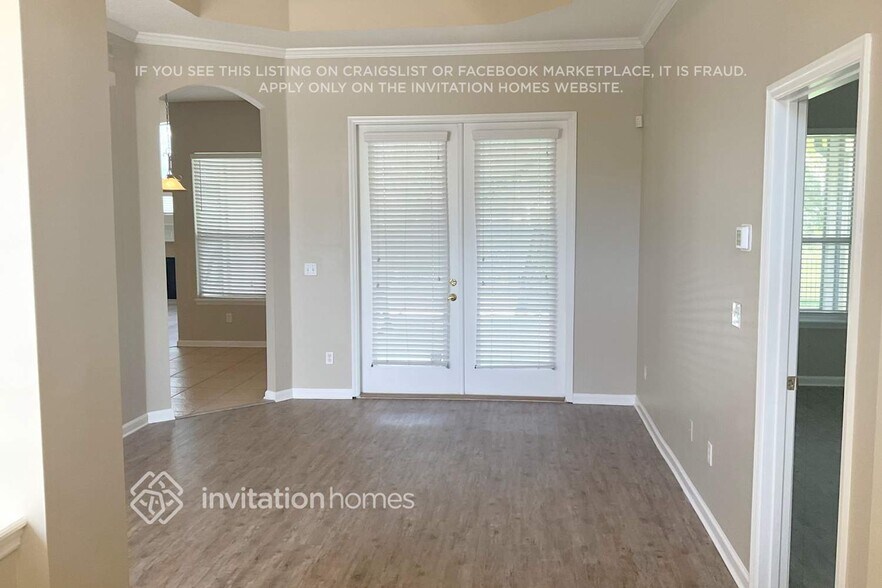 Building Photo - 2512 W Caparina Dr