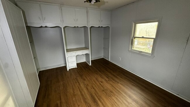 Building Photo - 1201 E 8th Ave