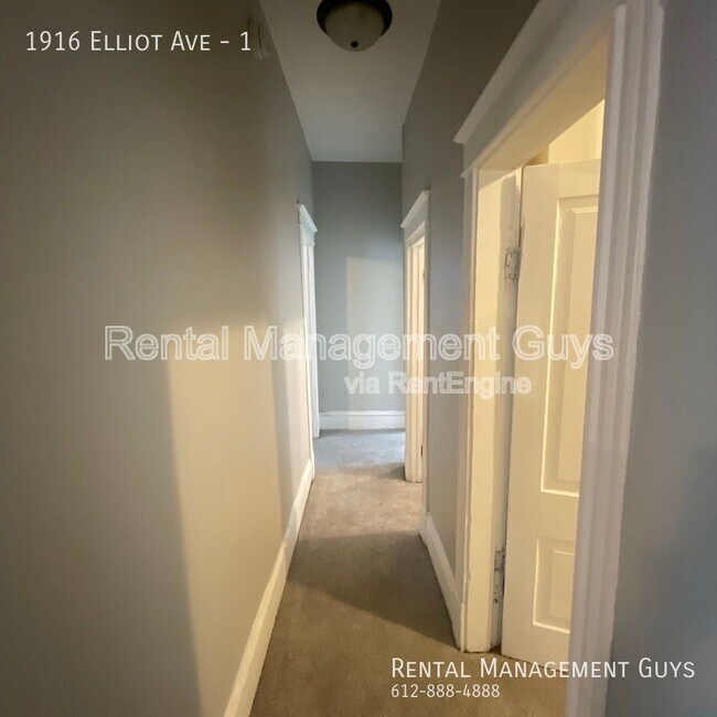 Building Photo - 1916 Elliot Ave