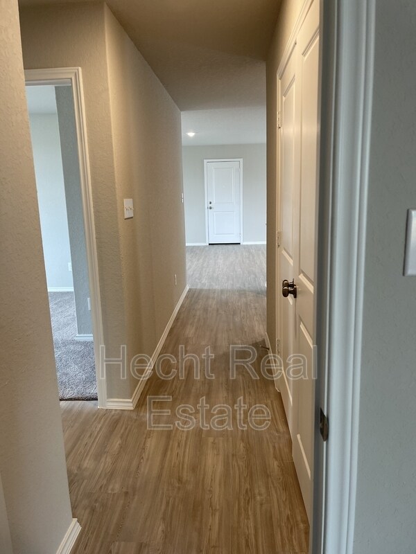 Building Photo - 10727 Prusiner Dr