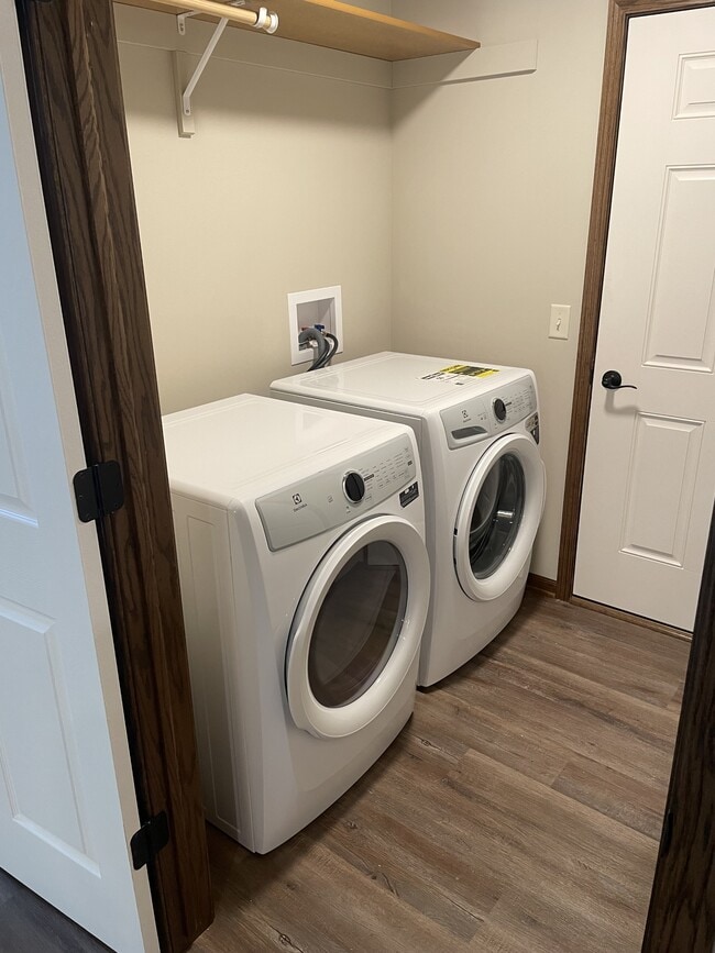 Building Photo - 1316 Cedar Cv Rd