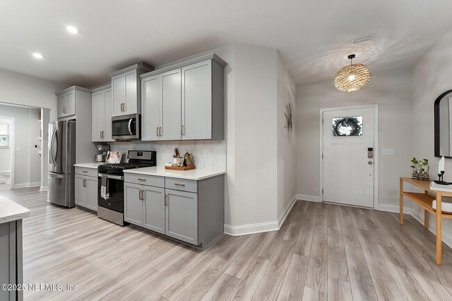 Building Photo - 50 Sydney Cv