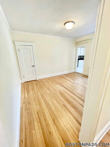 Building Photo - 24 Chauncy St