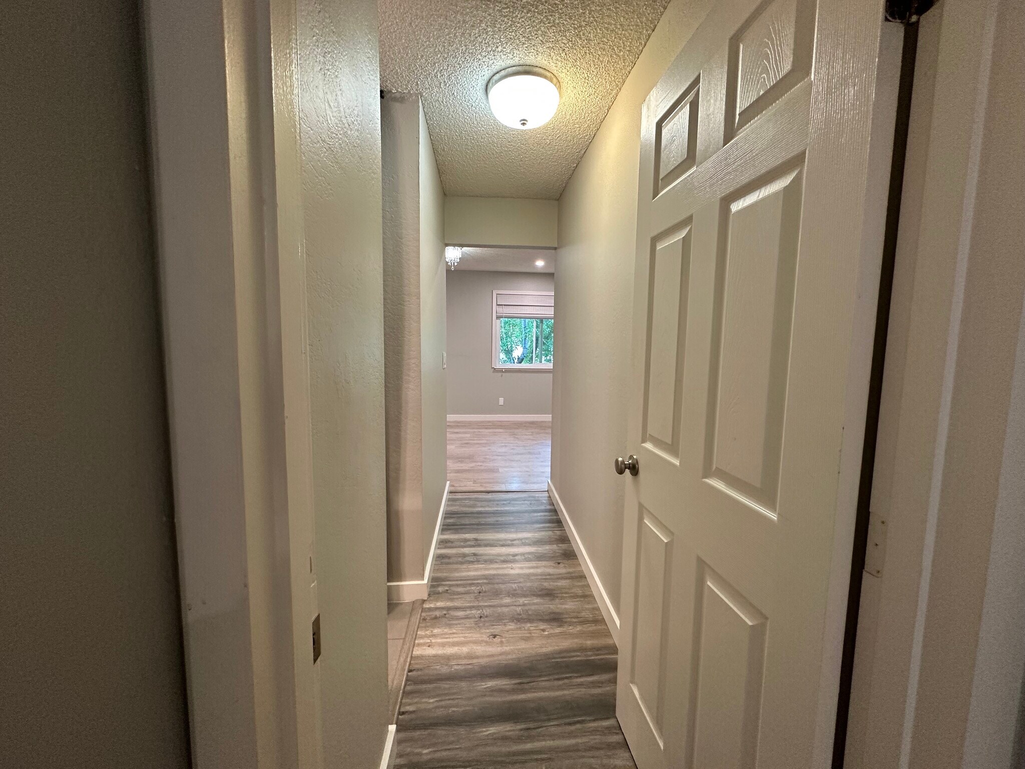 Building Photo - 1035 Delna Manor Ln