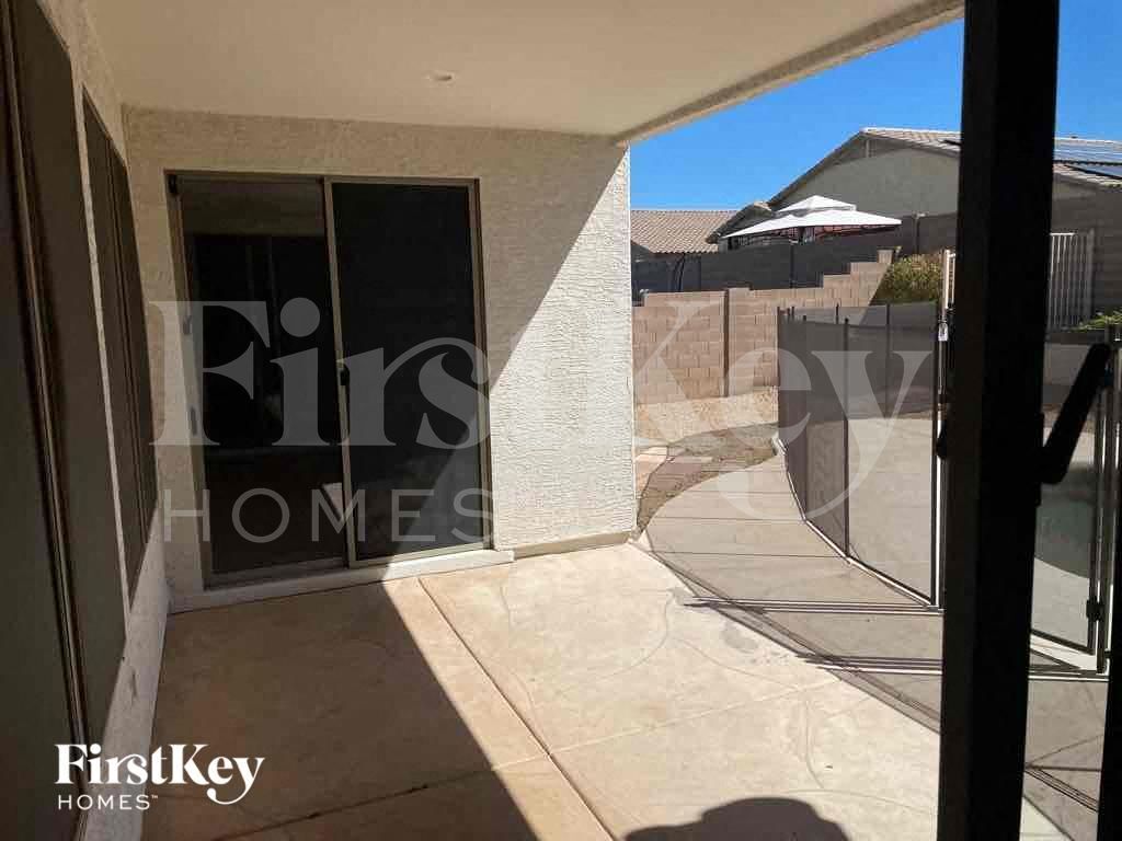 Building Photo - 18451 W Sunrise Dr