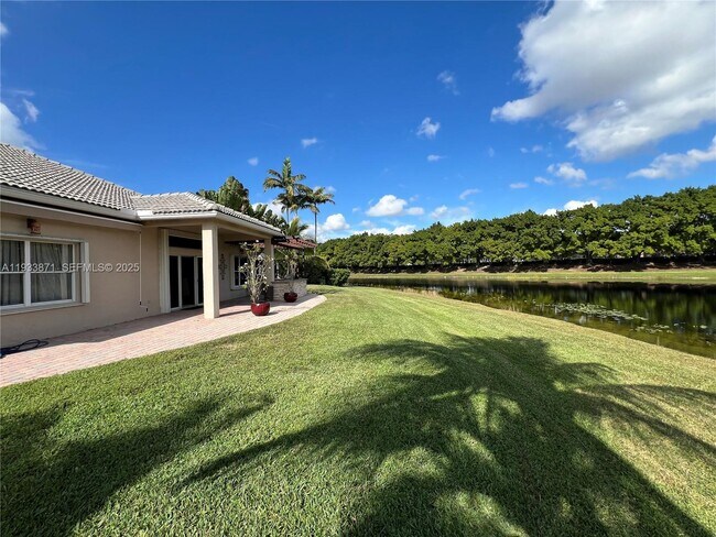 Building Photo - 3809 Eagle Ct