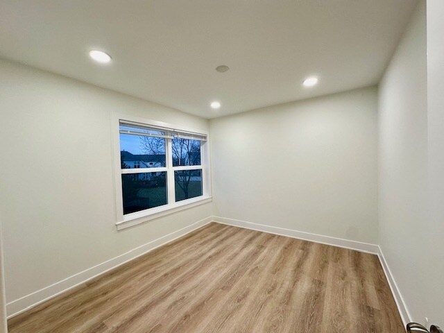 Building Photo - 1711 Whispering Oaks Dr