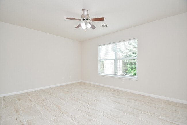 Building Photo - 17119 Hawks Landing Dr