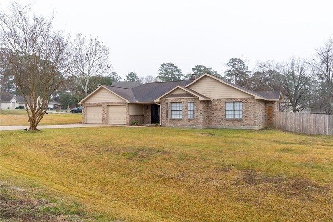 Building Photo - 328 Lake View Dr