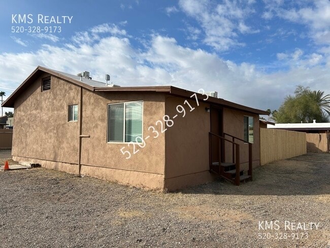 Primary Photo - 2 Bed / 1Bath - OWNER/AGENT