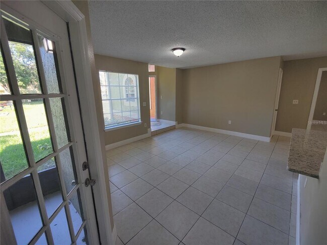 Building Photo - 445 Fountainhead Cir