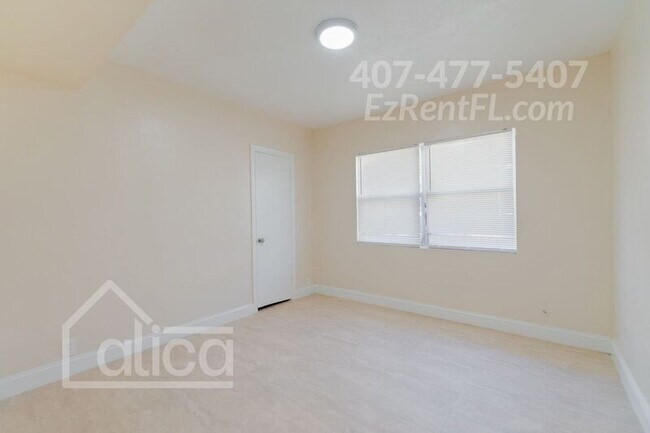 Building Photo - 1001 Henrietta Ave