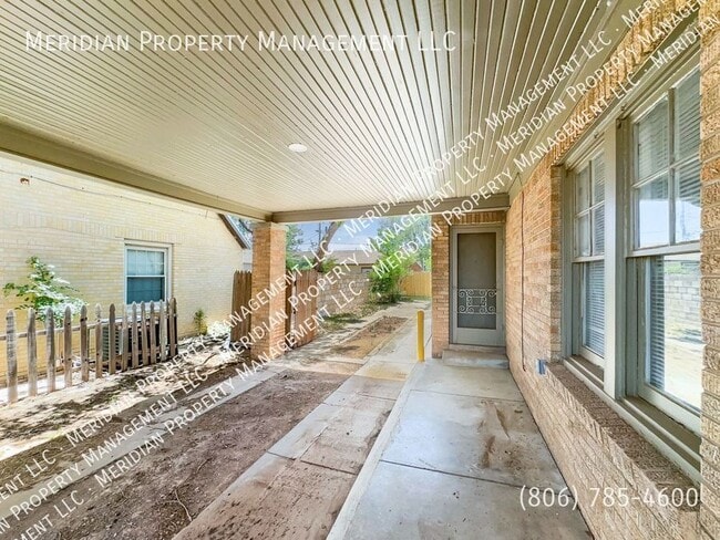 Building Photo - 2005 16th St