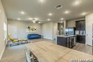 Building Photo - 7045 Vista Lp
