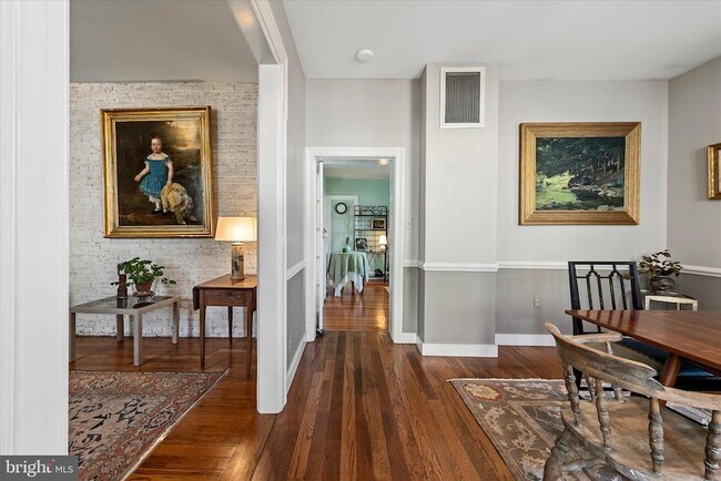 Building Photo - 6 E Cecil St