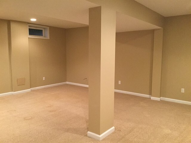 Building Photo - 181 Coyote Dr