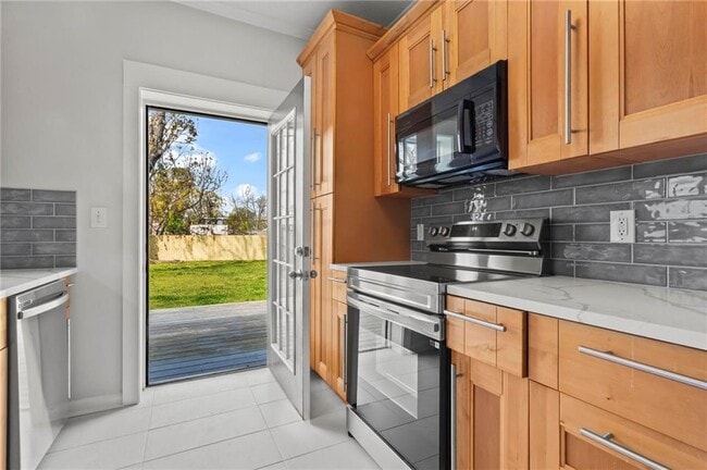 Building Photo - 520 Angier Ave NE