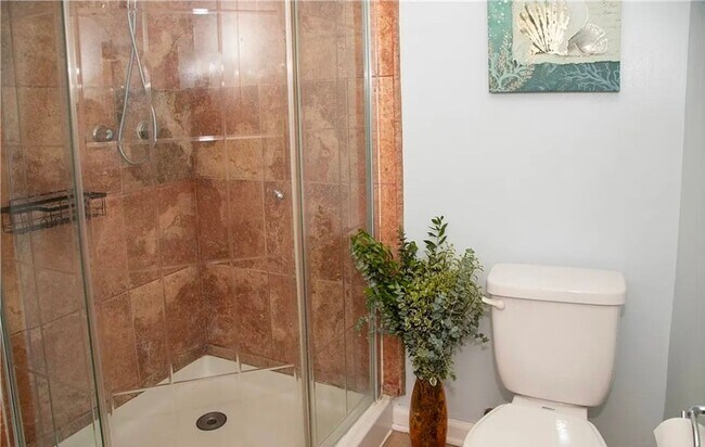 Building Photo - Furnished Top-Floor West LA Townhome Near Sawtelle and UCLA
