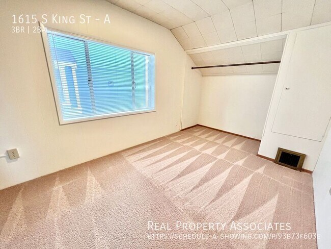 Building Photo - 1615 S King St