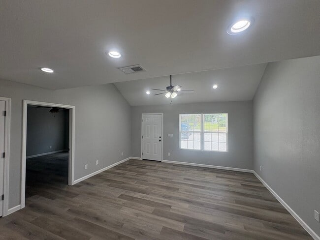 Building Photo - 3 Bed 2 Bath - New Construction Brick Homes
