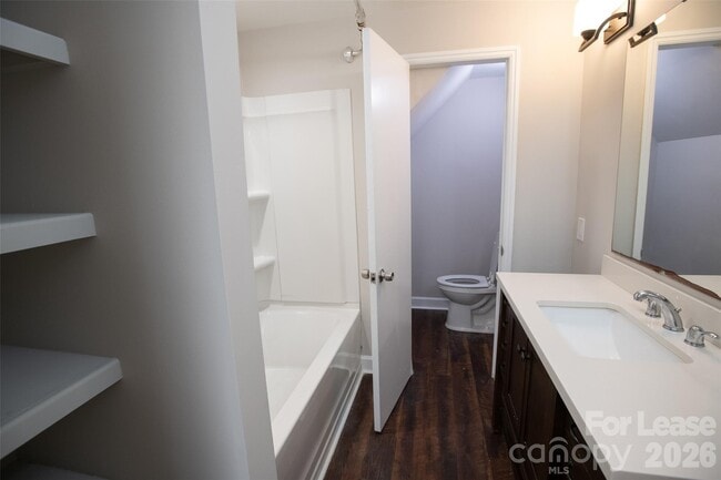 Building Photo - 9100 Nash Ave