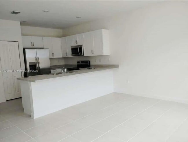 Building Photo - 13268 SW 287th Ter