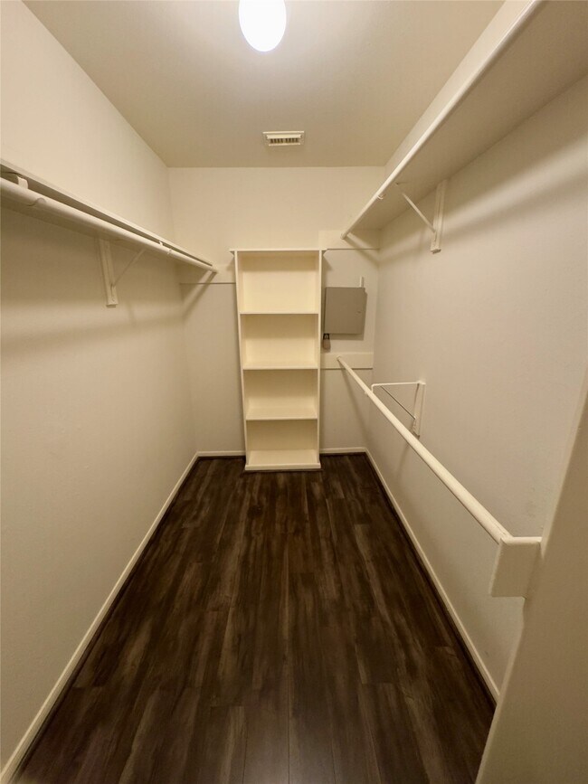 Building Photo - 16315 Cobble Springs Ct