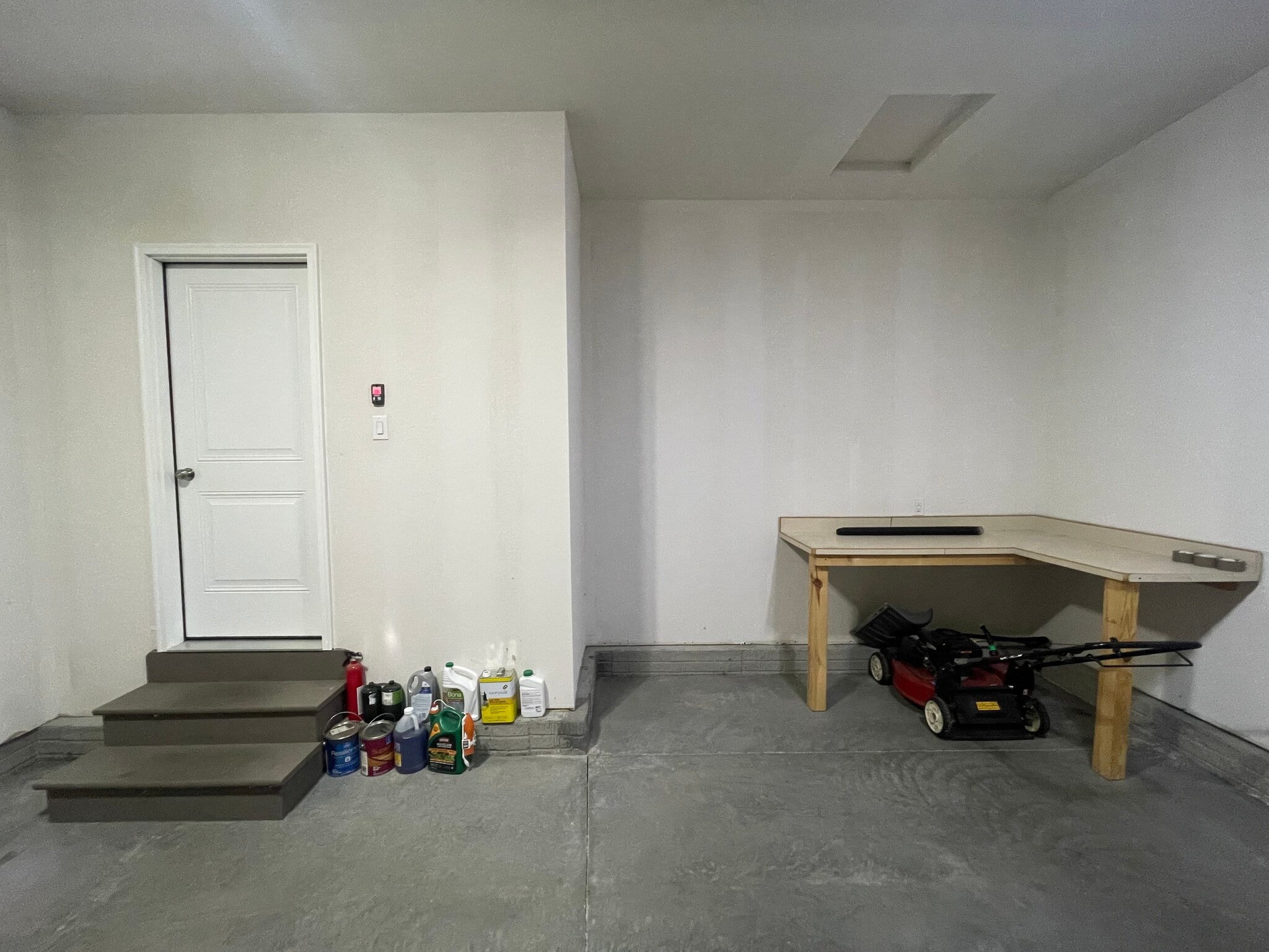 Building Photo - 610 NE 57th St