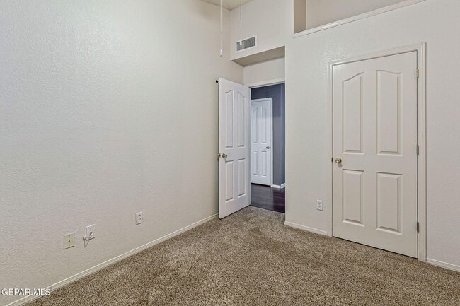 Building Photo - 12372 Golden Sun Dr