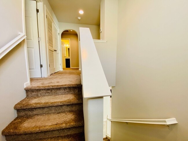 Building Photo - $2,250 DeWolf & Barstow, 3 Bedroom - Joy Dr, Clovis / Community Pool