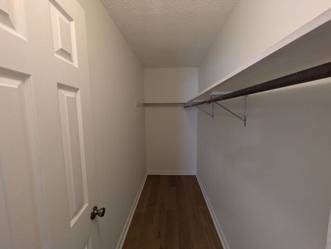 Building Photo - 1107 Quail Ct W