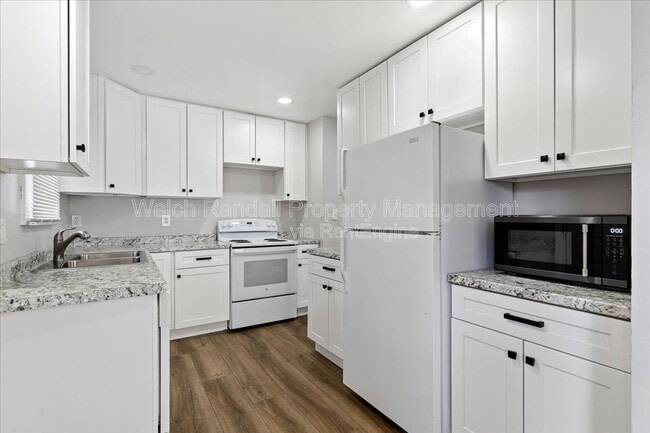 Building Photo - 2324 S 900 E