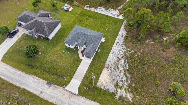 Building Photo - 1108 Eauclaire St E