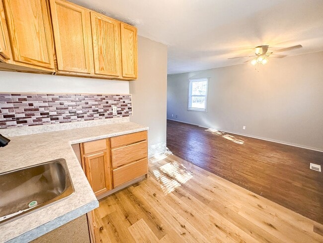 Building Photo - 8415 E 34th St