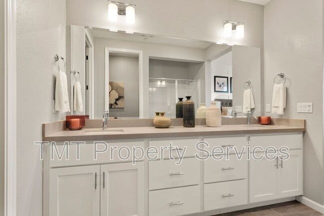 Building Photo - 4439 Rhone Walk