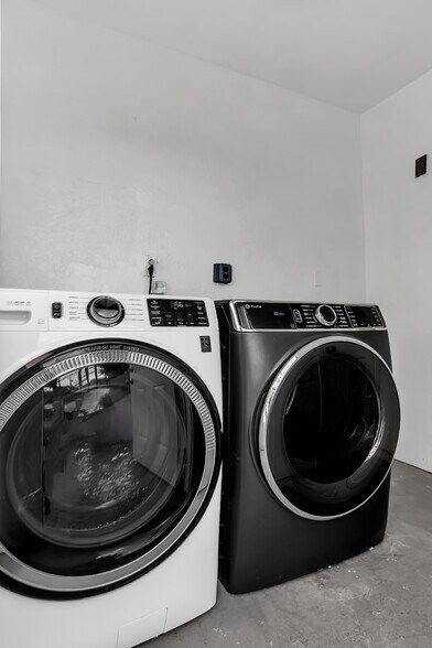 Building Photo - 1155 Exposition Blvd