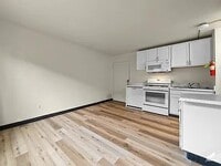Building Photo - 618 Gambell St