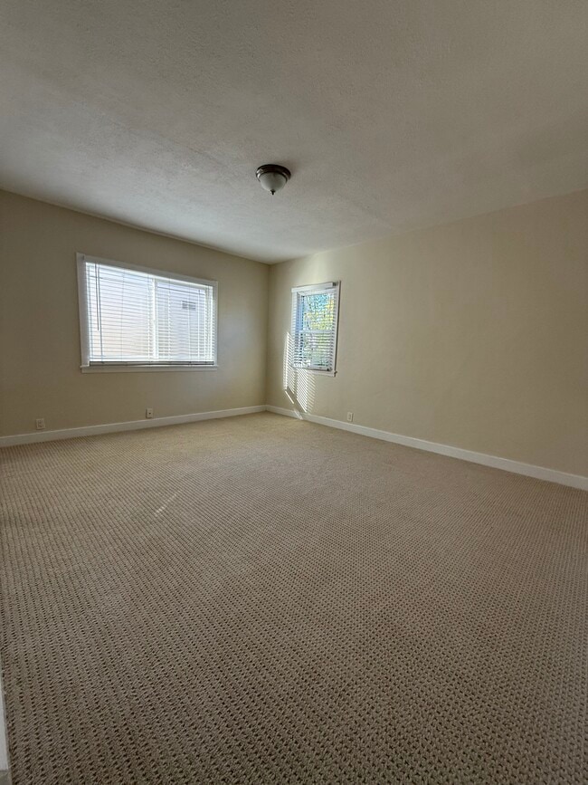 Building Photo - 16 Pacheco Ave