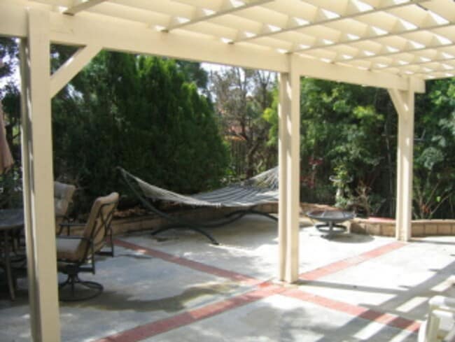 Building Photo - Stunning Porter Ranch S&S home centrally located