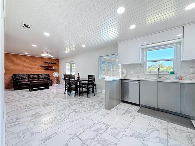 Building Photo - 10709 Donbrese Ave