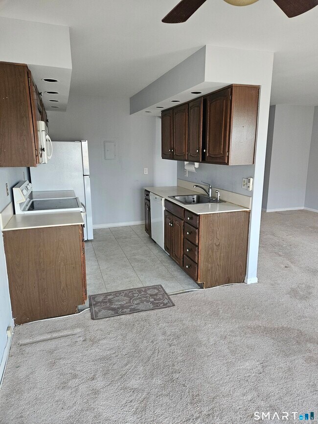 Building Photo - 50 Aiken St