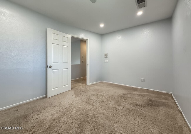 Building Photo - 5470 Seine Ct