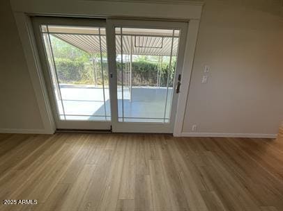 Building Photo - 2139 S La Rosa Dr