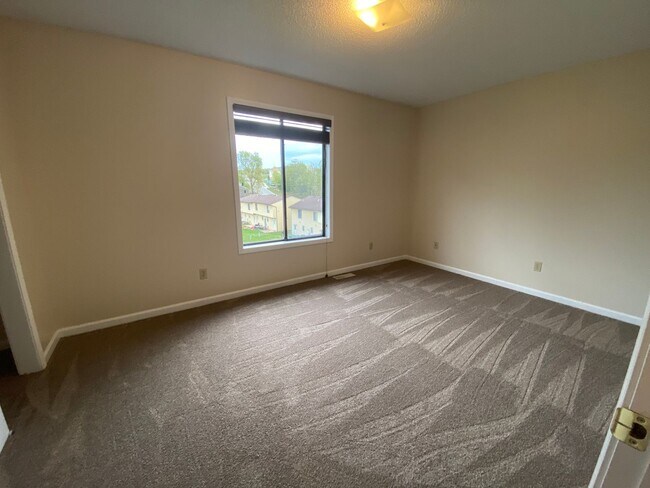 Building Photo - 200 Vickie Lynn Ln