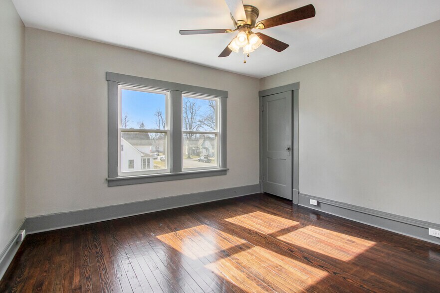 Building Photo - 613 Ridge St